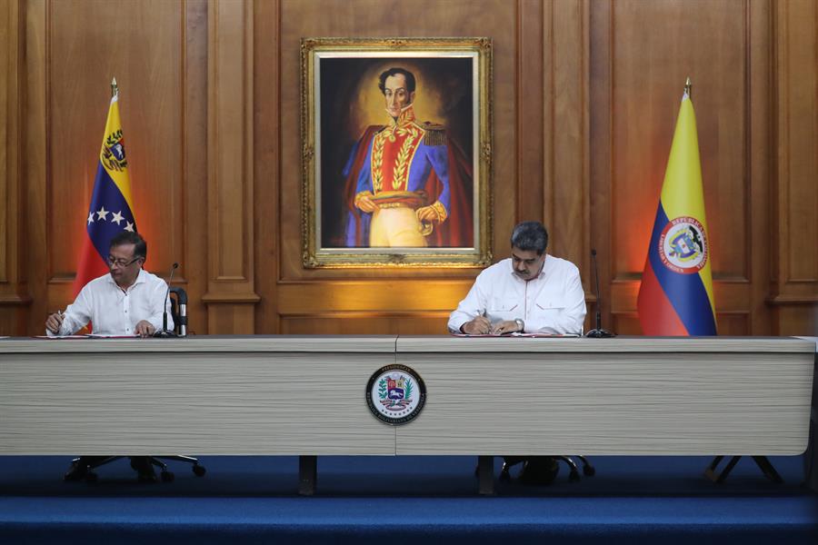 Qué acordaron Petro y Maduro en su primer encuentro oficial