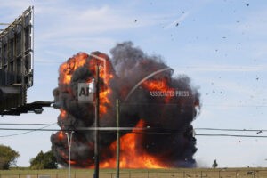 Seis muertos en choque de aviones en Texas