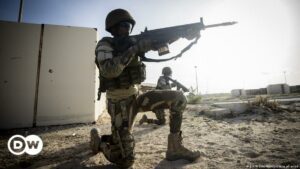 Somalia abate a más de cien milicianos de Al Shabab | El Mundo | DW