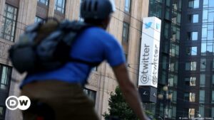 Twitter lanzará suscripción pagada: 8 dólares mensuales | El Mundo | DW