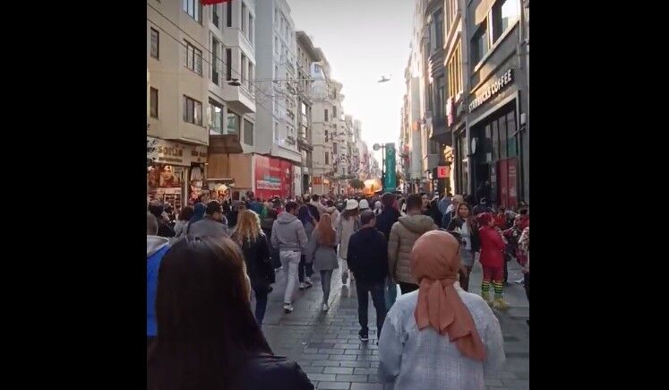Un atentado en una calle comercial de Estambul deja al menos seis muertos y 53 heridos