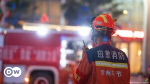 Un mortal incendio en China atiza la ira contra la política de ″cero covid″ | El Mundo | DW