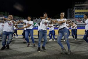 Venezuela busca récord Guinness de la rueda de salsa casino más grande | Diario El Luchador