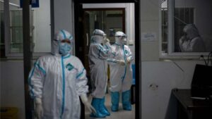 Violentas protestas en la mayor fábrica de Iphone en China por las medidas anticovid