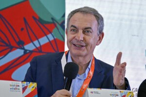 Zapatero, el 'superstar' de la Cumbre del Grupo de Puebla