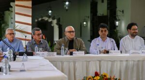 equipos negociadores reabren negociaciones en Venezuela