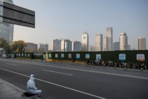 ¡PÉSIMAS PERSPECTIVAS! China registró récord de casos de coronavirus y aumentan las restricciones