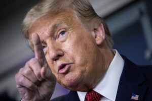 Trump pide el "fin de la Constitución" de Estados Unidos