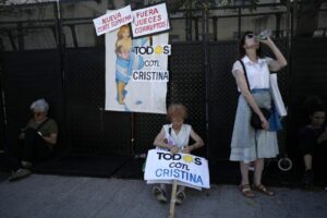 AP Explica: alcance de la condena a vicepresidenta argentina Cristina Fernández