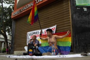 Activistas LGBTIQ denuncian haber sido engañados por el Estado