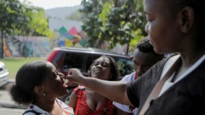 Autoridades sanitarias extienden campaña de vacunación contra el cólera en Haití