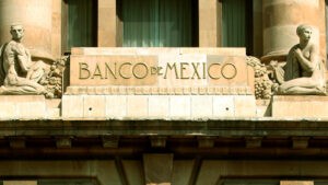 Banxico incrementa 50 puntos la tasa de interés; cierra 2022 en 10.50 %