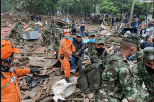 Colombia: 11 muertos en derrumbe, siguen labores de rescate