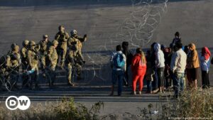 Corte Suprema de Estados Unidos ordena mantener el Título 42 que permite expulsar a migrantes | El Mundo | DW