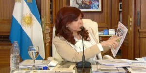 Cristina Fernández atribuye su condena a la "mafia judicial"
