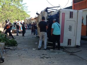 Cuatro muertos y 28 lesionados en accidente de tránsito en Valencia