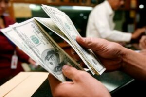 El dólar paralelo sigue tomando vuelo y abrió la jornada del #30Nov por encima de los Bs. 13