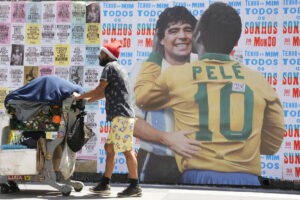 Familiares de Pelé se reúnen en hospital de Sao Paulo