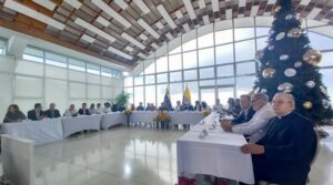 Gobierno de Colombia y guerrilla ELN mudan su diálogo a México