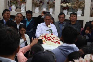 Gobierno de Perú dicta toque de queda en provincia donde murieron 9 personas