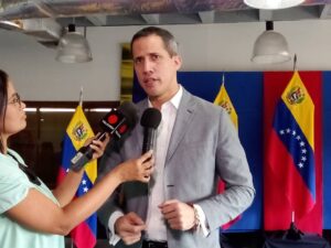 Guaidó pide defender al gobierno interino y activos en el exterior