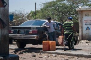 Guasdualito: La escasez de gasolina es otro dolor de cabeza para los taxistas