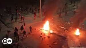 Irán confirma la muerte de más de 200 personas en las actuales protestas | El Mundo | DW