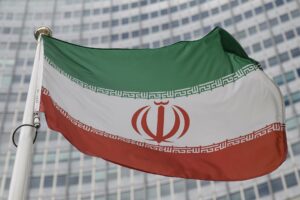 Iraní se suicida en Francia para protestar contra régimen de su país