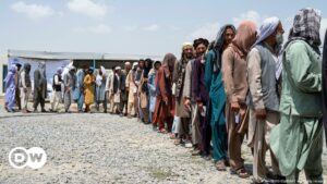 La ONU suspende proyectos en Afganistán tras el veto de los talibanes a las mujeres | El Mundo | DW