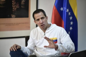 La mayora opositora venezolana rechaza la propuesta de Guaid y acaba con la presidencia encargada