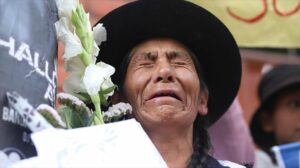 Funeral por los muertos en las protestas en Perú. Foto: Efe
