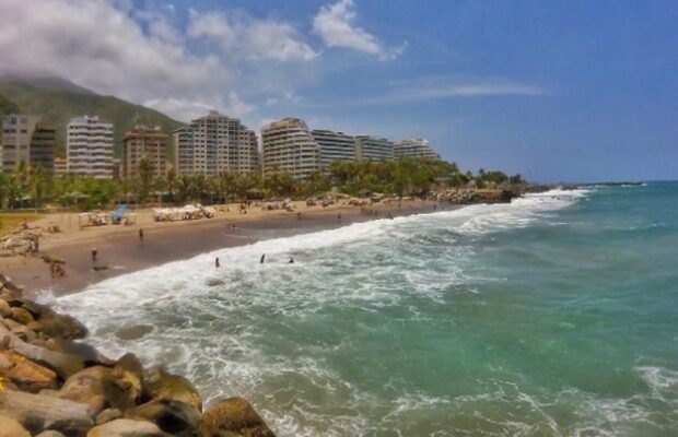 Más de 60 playas activas para temporadistas de La Guaira