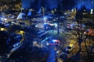 Mueren 10 personas, incluidos cinco nios, en el incendio de un edificio cerca de Lyon