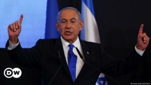 Netanyahu pacta con un partido ultraortodoxo para formar el Ejecutivo israelí | El Mundo | DW
