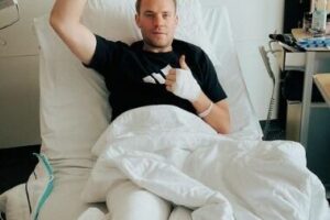 Neuer se perder el resto de la temporada tras romperse la pierna esquiando