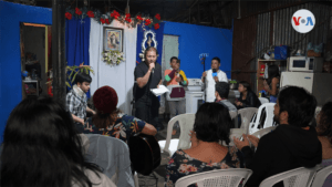 Nicaragüenses exiliados en Costa Rica celebran la "Gritería" como resiliencia