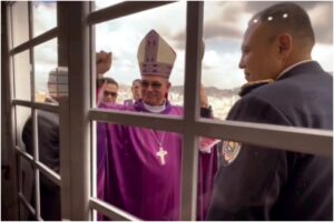Obispo participó en la inauguración de una capilla en el Sebin de El Helicoide, centro de detención y torturas de presos políticos (+Video)
