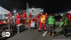 Ocho personas halladas ilesas tras avalancha en Austria | El Mundo | DW