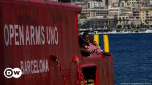 Open Arms acusa a la Marina italiana por omisión de socorro | El Mundo | DW