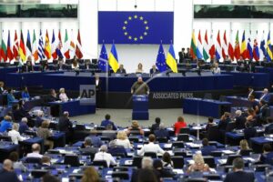 Parlamento de la UE toma medidas ante escándalo de cabildeo