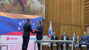 Pdvsa y Chevron firman contrato para operaciones petroleras en Venezuela |