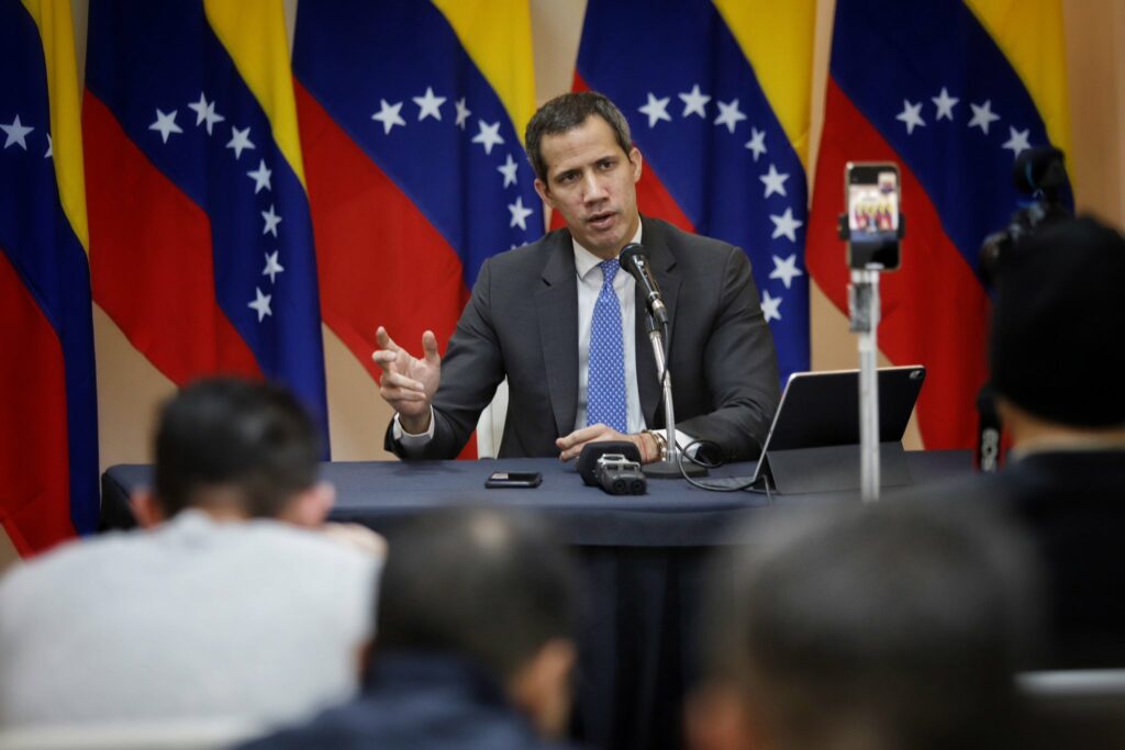 "Pone en peligro la protección de los venezolanos": Qué pasaría si eliminan el Gobierno Encargado