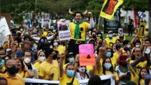 Protesta en Cali: defensores de animales rechazaron las corridas de toros - Cali - Colombia