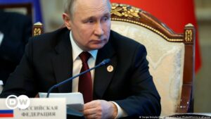 Putin preside reunión con mandos militares a cargo de la operación rusa en Ucrania | El Mundo | DW