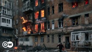 Rusia lanzó ataque con casi 80 misiles sobre Kiev, Járkov y otras ciudades | El Mundo | DW