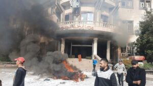 Siria confirma la muerte de un policía durante las protestas contra el gobierno