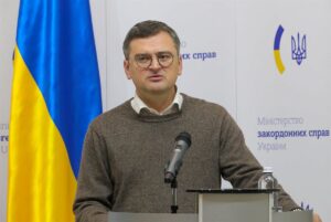 Ucrania tilda de "barbarie sin sentido" los últimos ataques y dice que "ser neutral es ponerse del lado de Rusia"