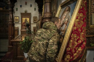 Un monasterio sagrado en la primera lnea del frente de la guerra en Ucrania