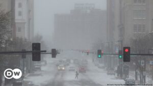 Una de las peores tormentas invernales castiga Estados Unidos | El Mundo | DW