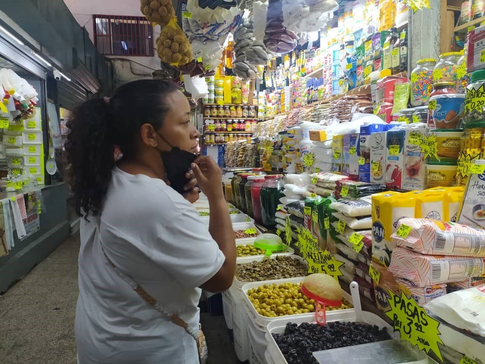Ventas de ingredientes para hallacas disminuyen en Caracas a pocos días de Navidad